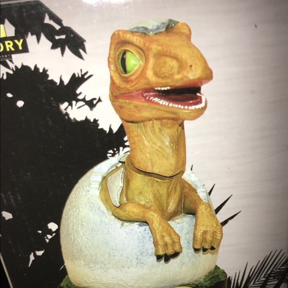 Jurassic Park statue